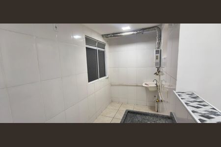 Cozinha de apartamento para alugar com 2 quartos, 45m² em Bom Pastor, Belford Roxo
