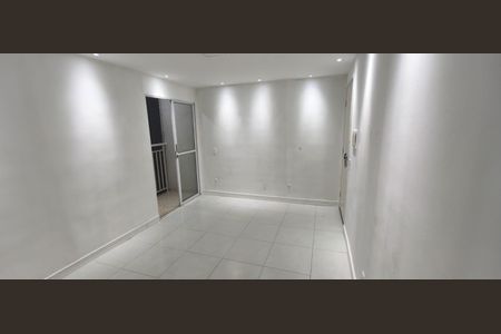 Apartamento para alugar com 45m², 2 quartos e 1 vaga Apartamento para alugar com 45m², 2 quartos e 1 vagaSala
