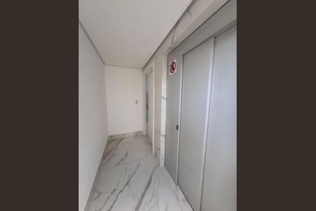 Apartamento à venda com 4 quartos, 250m² em Santa Rosa, Belo Horizonte