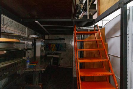 Casa à venda com 200m², 2 quartos e 3 vagas Casa à venda com 200m², 2 quartos e 3 vagasGaragem
