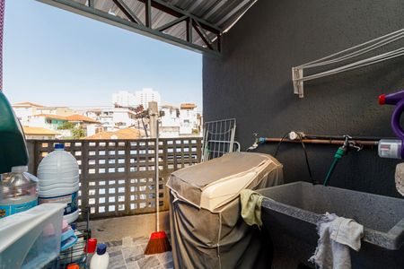 Casa à venda com 200m², 2 quartos e 3 vagas Casa à venda com 200m², 2 quartos e 3 vagasÁrea externa