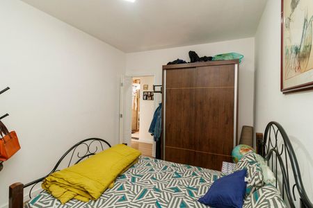 Casa à venda com 200m², 2 quartos e 3 vagas Casa à venda com 200m², 2 quartos e 3 vagasQuarto