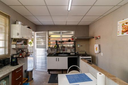 Casa à venda com 200m², 2 quartos e 3 vagas Casa à venda com 200m², 2 quartos e 3 vagasCozinha