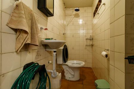 Casa à venda com 200m², 2 quartos e 3 vagas Casa à venda com 200m², 2 quartos e 3 vagasBanheiro 2