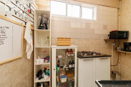 Casa à venda com 200m², 2 quartos e 3 vagas Casa à venda com 200m², 2 quartos e 3 vagasCozinha