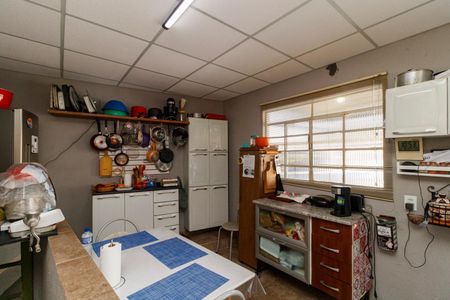 Casa à venda com 200m², 2 quartos e 3 vagas Casa à venda com 200m², 2 quartos e 3 vagasCozinha
