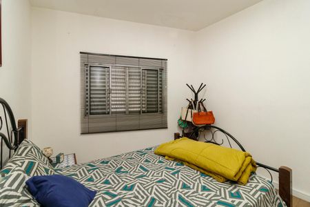 Casa à venda com 200m², 2 quartos e 3 vagas Casa à venda com 200m², 2 quartos e 3 vagasQuarto
