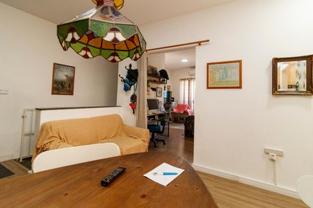 Casa à venda com 200m², 2 quartos e 3 vagas Casa à venda com 200m², 2 quartos e 3 vagasSala