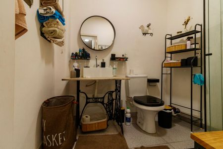 Casa à venda com 200m², 2 quartos e 3 vagas Casa à venda com 200m², 2 quartos e 3 vagasBanheiro