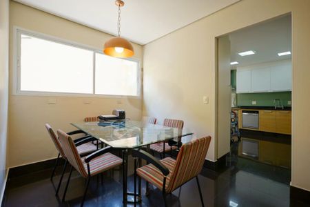 Casa à venda com 4 quartos, 565m² em Santo Amaro, São Paulo
