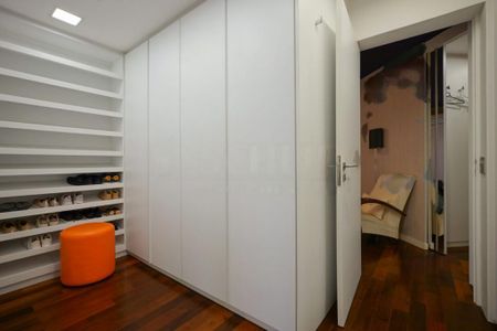 Apartamento à venda com 378m², 4 quartos e 4 vagas