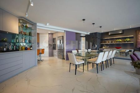 Apartamento à venda com 378m², 4 quartos e 4 vagas