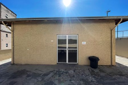Apartamento para alugar com 45m², 2 quartos e 1 vaga Apartamento para alugar com 45m², 2 quartos e 1 vagaÁrea comum - Salão de festas 2