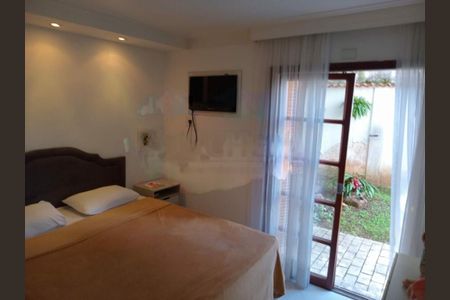 Casa à venda com 3 quartos, 180m² em Jardim Santa Helena, São Paulo