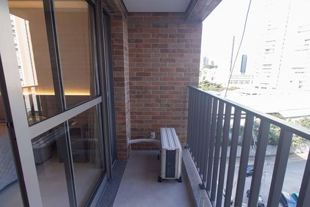 Studio para alugar com 28m², 0 quarto e sem vaga Studio para alugar com 28m², 0 quarto e sem vagaVaranda