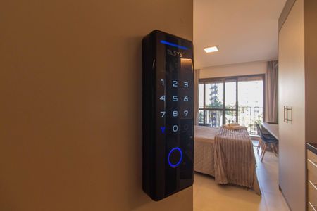 Studio para alugar com 28m², 0 quarto e sem vaga Studio para alugar com 28m², 0 quarto e sem vagaFechadura eletrônica