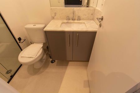 Studio para alugar com 28m², 0 quarto e sem vaga Studio para alugar com 28m², 0 quarto e sem vagaBanheiro