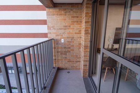 Studio para alugar com 28m², 0 quarto e sem vaga Studio para alugar com 28m², 0 quarto e sem vagaVaranda