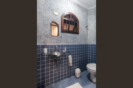 Casa à venda com 256m², 4 quartos e 5 vagasLavabo