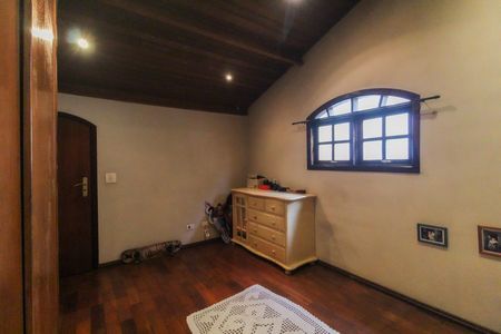 Casa à venda com 256m², 4 quartos e 5 vagasQuarto 4