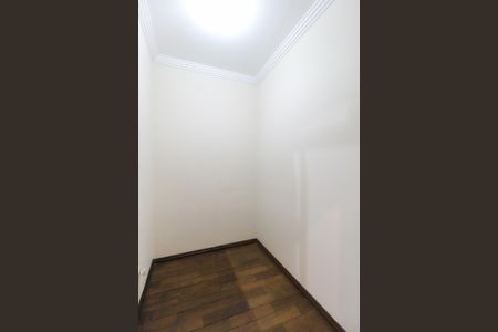 Casa à venda com 256m², 4 quartos e 5 vagasCloset Quarto 3 - Suíte