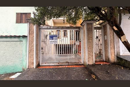 Casa à venda com 256m², 4 quartos e 5 vagasFachada