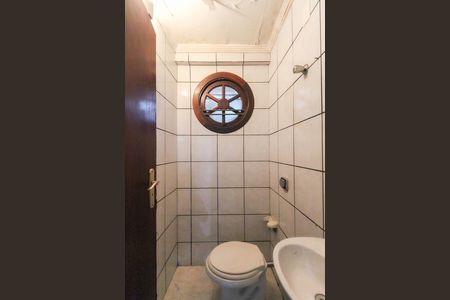 Casa à venda com 256m², 4 quartos e 5 vagasBanheiro da Garagem