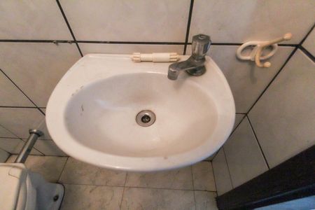 Casa à venda com 256m², 4 quartos e 5 vagasBanheiro da Garagem