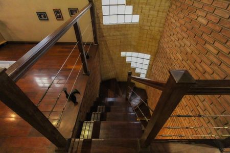 Casa à venda com 256m², 4 quartos e 5 vagasSala 3 - Escada