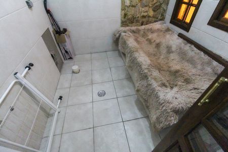 Casa à venda com 256m², 4 quartos e 5 vagasBanheiro Quarto 3 - Suíte