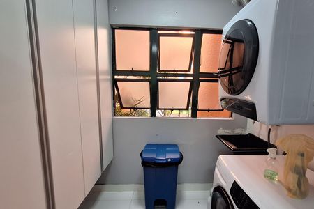 Apartamento à venda com 79m², 3 quartos e 2 vagas Apartamento à venda com 79m², 3 quartos e 2 vagasÁrea de Serviço