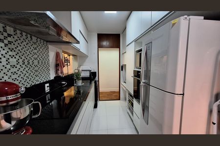 Apartamento à venda com 79m², 3 quartos e 2 vagas Apartamento à venda com 79m², 3 quartos e 2 vagasCozinha