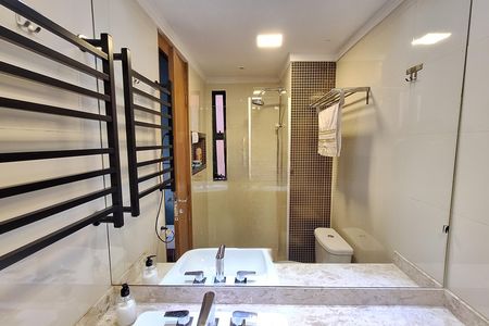 Apartamento à venda com 79m², 3 quartos e 2 vagas Apartamento à venda com 79m², 3 quartos e 2 vagasBanheiro da Suíte