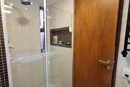 Apartamento à venda com 79m², 3 quartos e 2 vagas Apartamento à venda com 79m², 3 quartos e 2 vagasBanheiro da Suíte