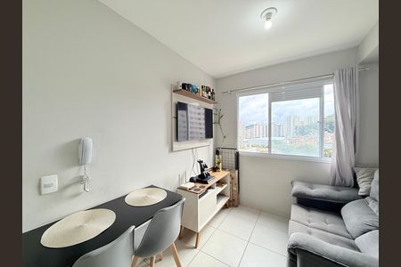 Sala de apartamento para alugar com 1 quarto, 28m² em Jardim Mirante, São Paulo