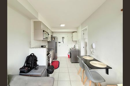 Sala de apartamento para alugar com 1 quarto, 28m² em Jardim Mirante, São Paulo