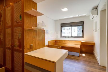 Apartamento à venda com 192m², 3 quartos e 4 vagas