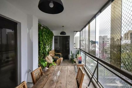 Apartamento à venda com 261m², 4 quartos e 4 vagas