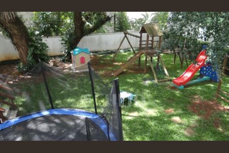 Apartamento à venda com 261m², 4 quartos e 4 vagas