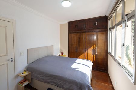 Apartamento para alugar com 142m², 3 quartos e 1 vaga Apartamento para alugar com 142m², 3 quartos e 1 vagaSuíte 1