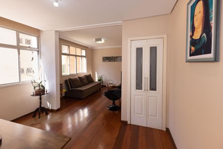 Sala 1 de apartamento para alugar com 3 quartos, 142m² em Santa Lúcia, Belo Horizonte