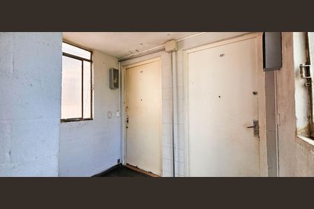 Apartamento para alugar com 40m², 2 quartos e 1 vagaÁrea comum - Saguão do andar