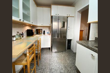 Apartamento à venda com 161m², 4 quartos e 3 vagas