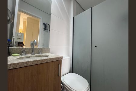 Apartamento à venda com 64m², 2 quartos e 2 vagas Apartamento à venda com 64m², 2 quartos e 2 vagasBanheiro da Suíte 1