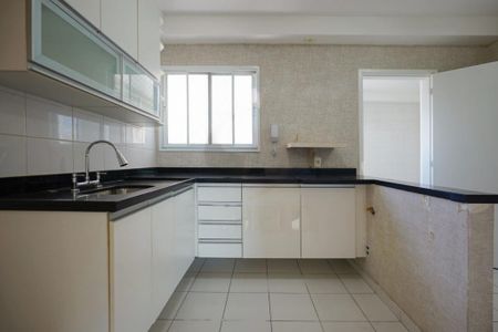 Apartamento à venda com 117m², 4 quartos e 2 vagas