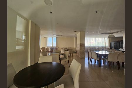 Apartamento para alugar com 72m², 2 quartos e 2 vagasÁrea comum - Salão de festas
