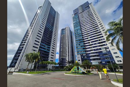 Apartamento para alugar com 72m², 2 quartos e 2 vagasFachado do condomínio