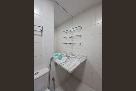 Apartamento para alugar com 72m², 2 quartos e 2 vagasBanheiro da Suíte