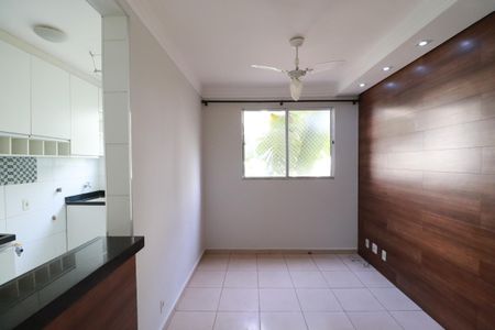 Sala de apartamento para alugar com 2 quartos, 45m² em Subsetor Leste - 5 (l-5), Ribeirão Preto