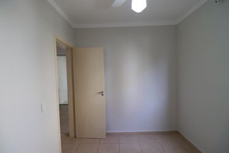 Quarto 1 de apartamento para alugar com 2 quartos, 45m² em Subsetor Leste - 5 (l-5), Ribeirão Preto